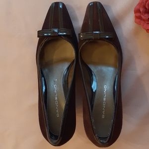 Brand new Bandolino Brown womens heels.